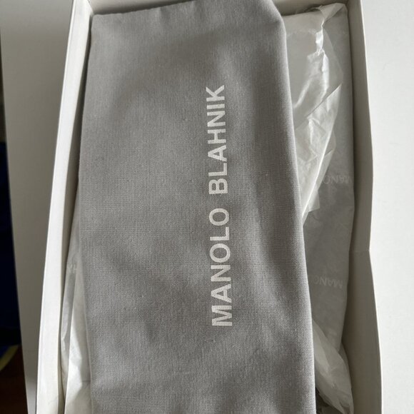 Manolo Blahnik BB Pointed Toe Pump 90 - Picture 2 of 10